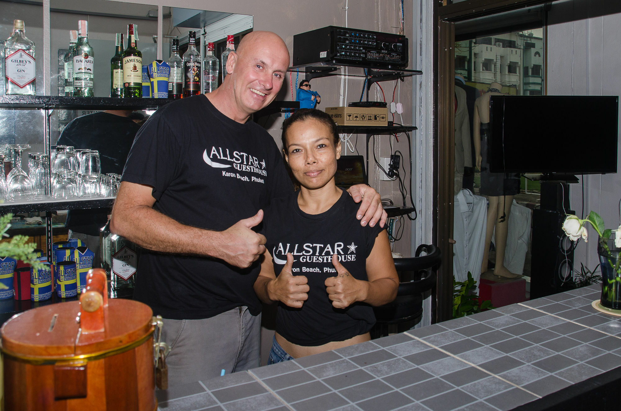 Allstar Guesthouse Karon Eksteriør bilde